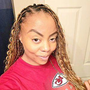 Meet your Posher, Micole